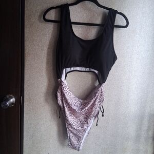 Plus Size Swimsuit 2xl One Piece High Waist Cut Out Black Pink Curvy